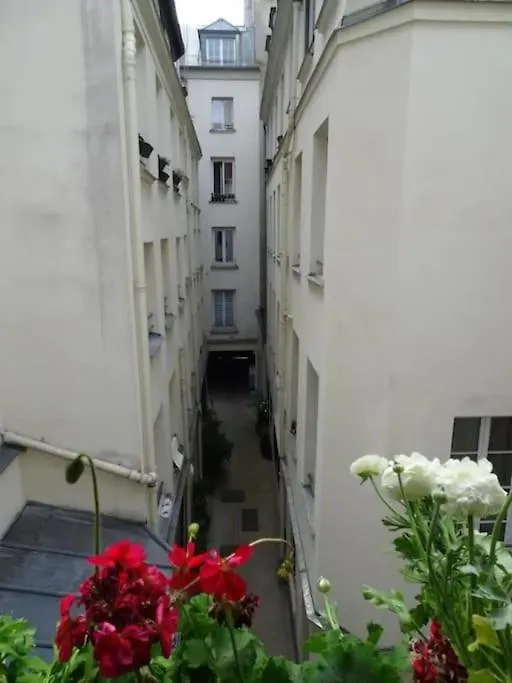 Apartment Bel Appartement Parisien, Typique Du Marais